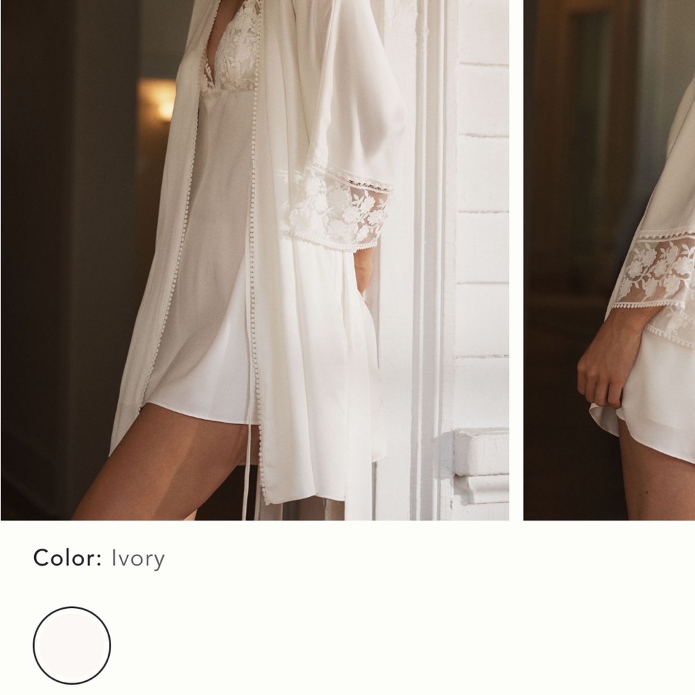 Flora Nikrooz Ivory Lace Robe
